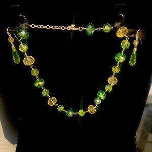 Green crystal set with earrings